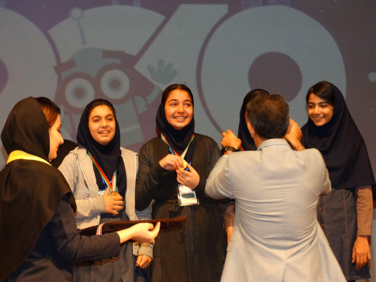 کسب مقام اول مسابقات ربوکاپ آزاد دانش‌آموزی